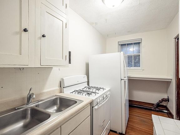 4th image of 1234 K St #1X1