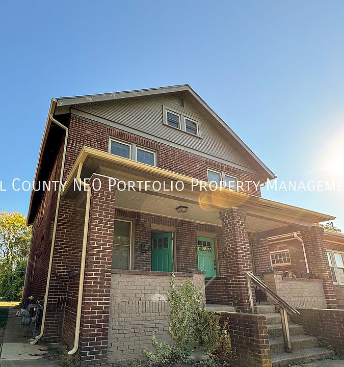 1st image of 635 E 4th Ave