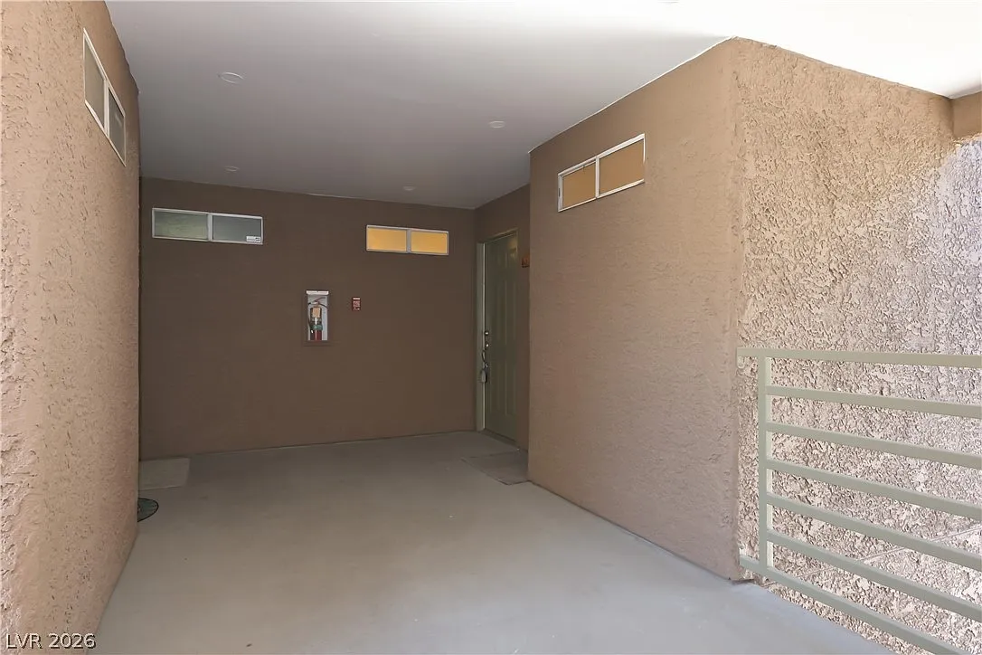 2 bed, 2.0 bath, 1005 sqft, $1,450 — Photo 4