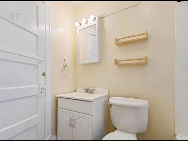 2916 Guilford Ave — Photo 23