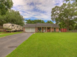 6911 Meadowlark Ln, Alvin, TX 77511