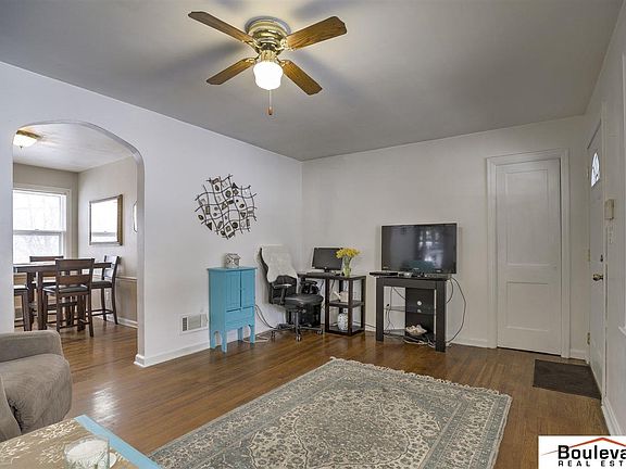4th image of 3125 S 42nd St