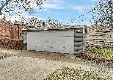 8900 S Dauphin Ave — Photo 11