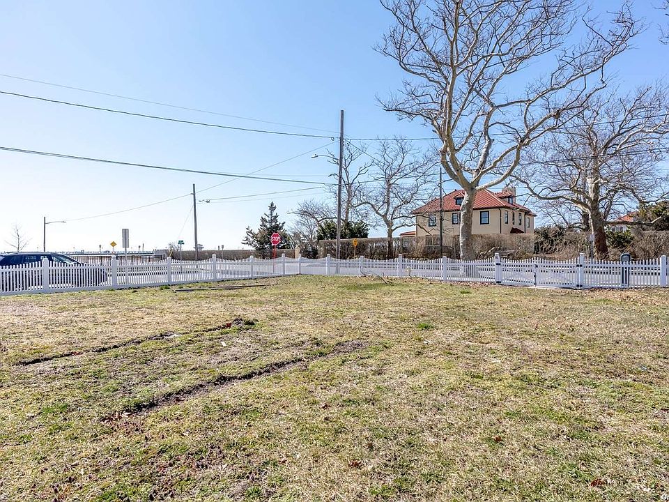 307 Cedar Avenue, Patchogue, NY 11772 MLS 3466290 Zillow