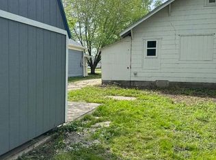 722 Pacific Ave, Osawatomie, KS 66064
