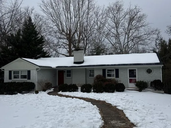 609 Marshall St, Lexington, VA 24450