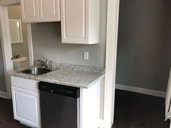 4th image of 422 Lafond Ave #2