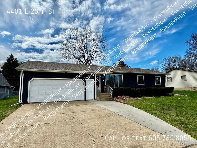 4401 E 20th St — Photo 29