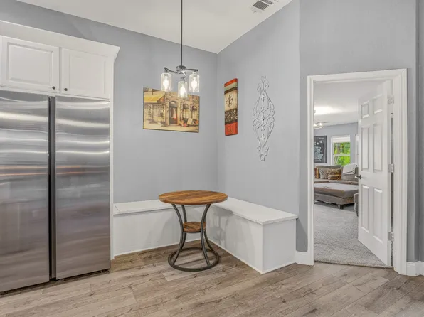 1914 Bentwater Pkwy, Granbury, TX 76049