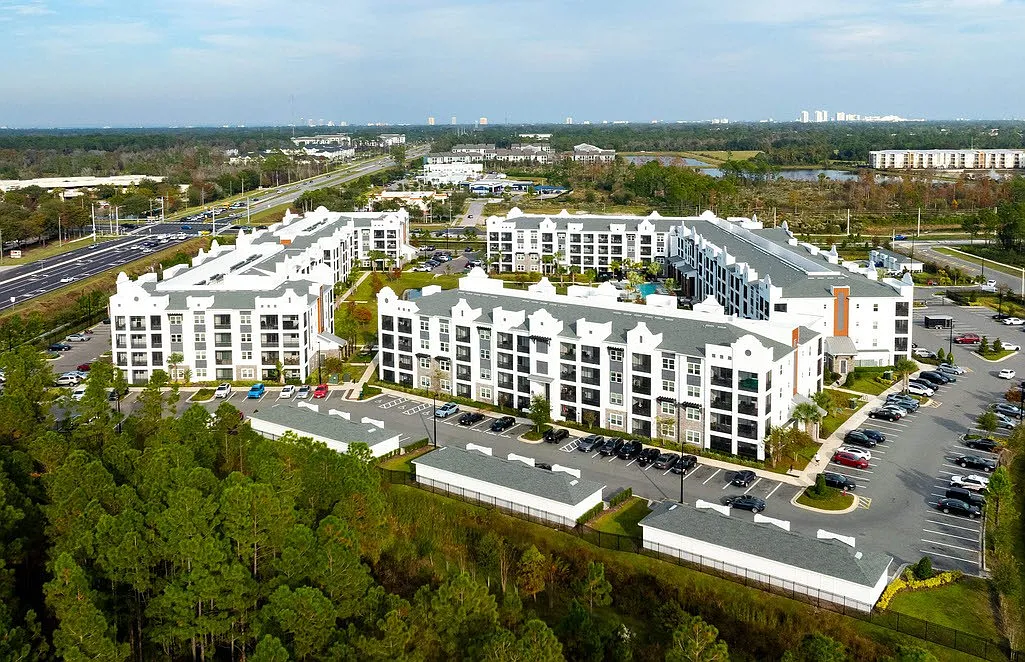 The Edison Daytona Apartments — Photo 3