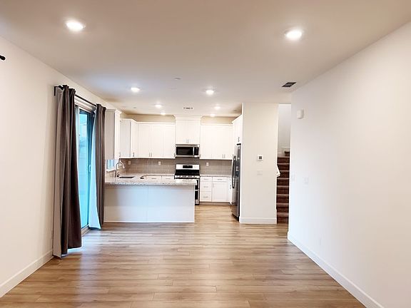 5th image of 7380 Hollandaise Way