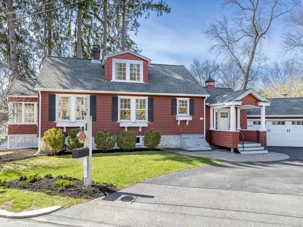 23 Crescent Ave, Bedford, MA 01730