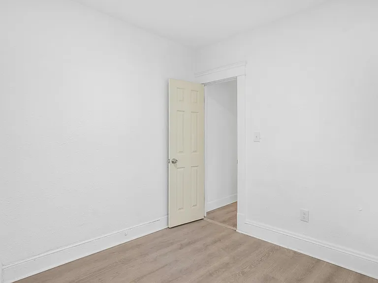 10413 Mount Auburn Ave #B — Photo 11