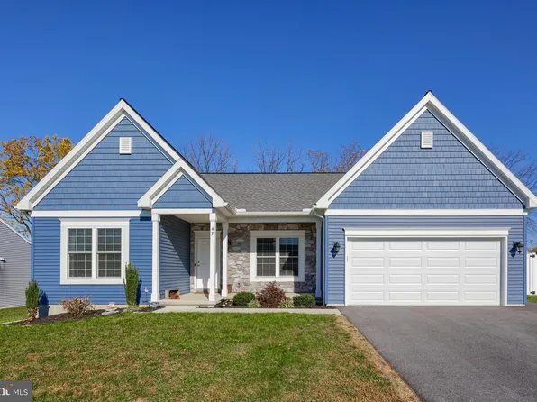 47 Creekside Dr, Lebanon, PA 17042