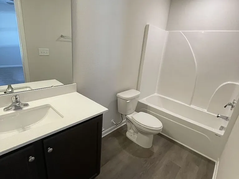 1056 Peony Ln — Photo 13
