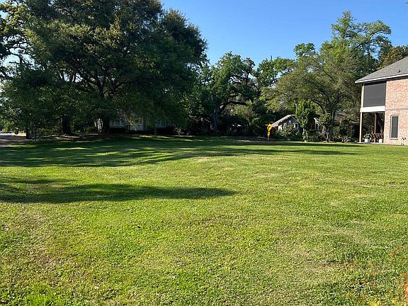 3rd image of 502 Lsu Ave