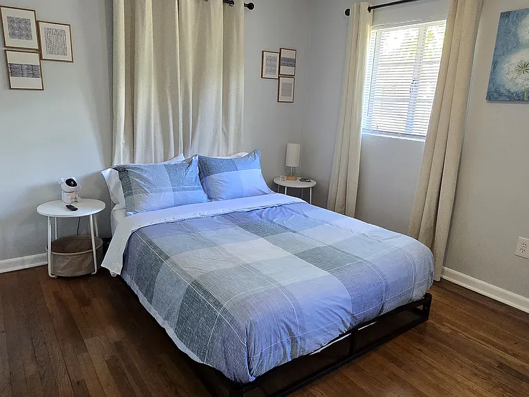 queen bedroom perfect for kids