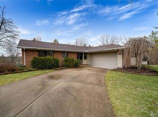 764 Eagledale Cir, Dayton, OH 45429