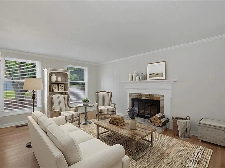 9470 Hillside Dr — Photo 16