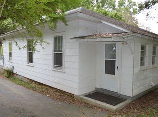 2372 Rutrough Rd, Roanoke, VA 24014