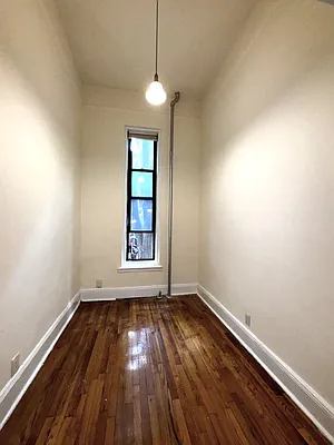 Rented by City Connections Realty | media 9