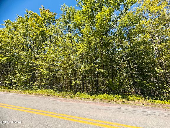 2nd image of Pleasant Mount Dr