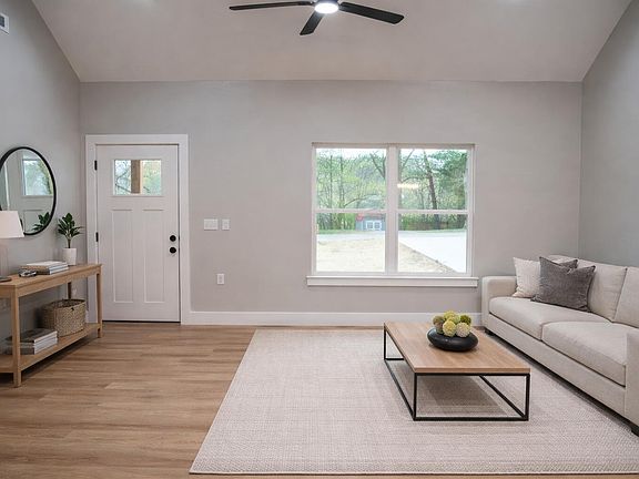4th image of 3024 Ginger Circle Dr SE