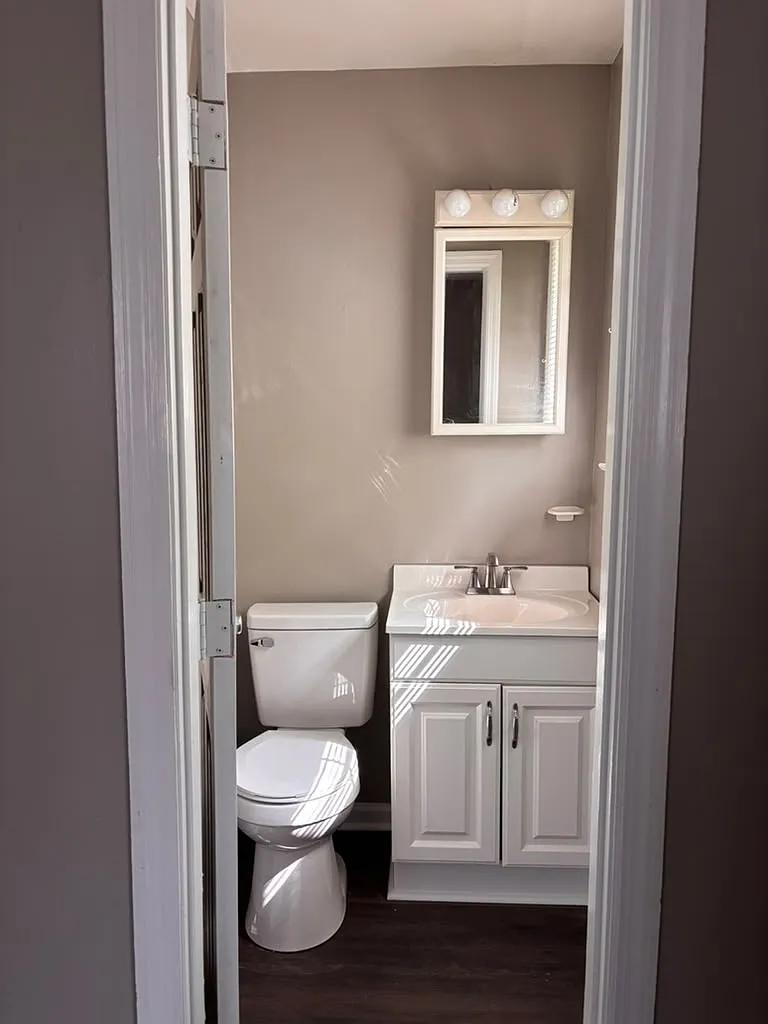1113 Howle Street - 1 — Photo 3