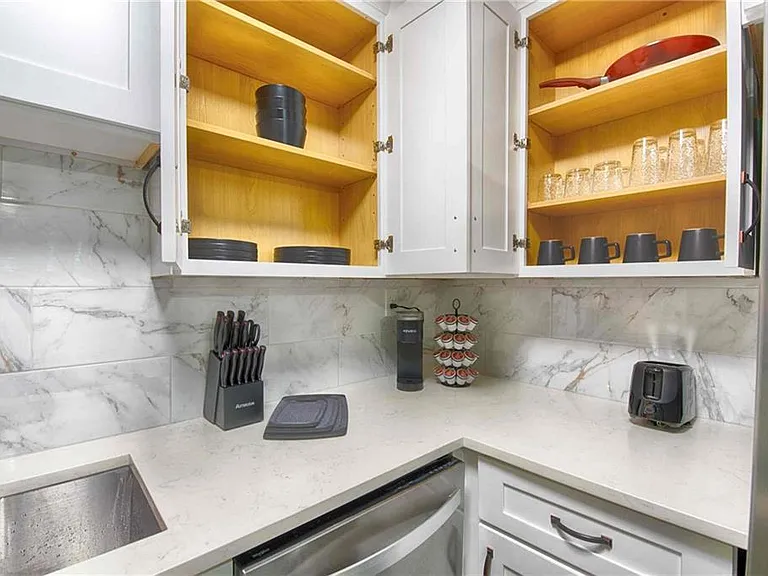 1225 Graymont Dr SW — Photo 11