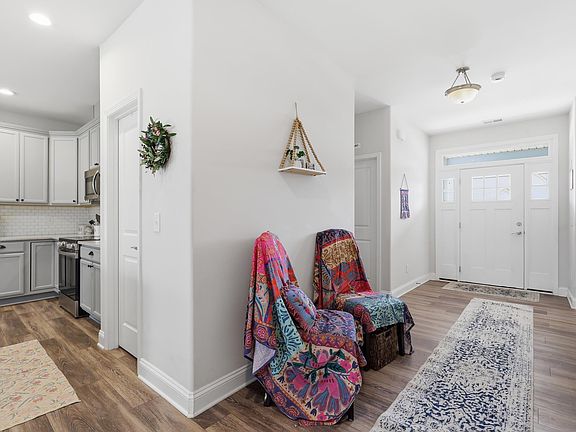 4th image of 284 Abelia Meadows Dr
