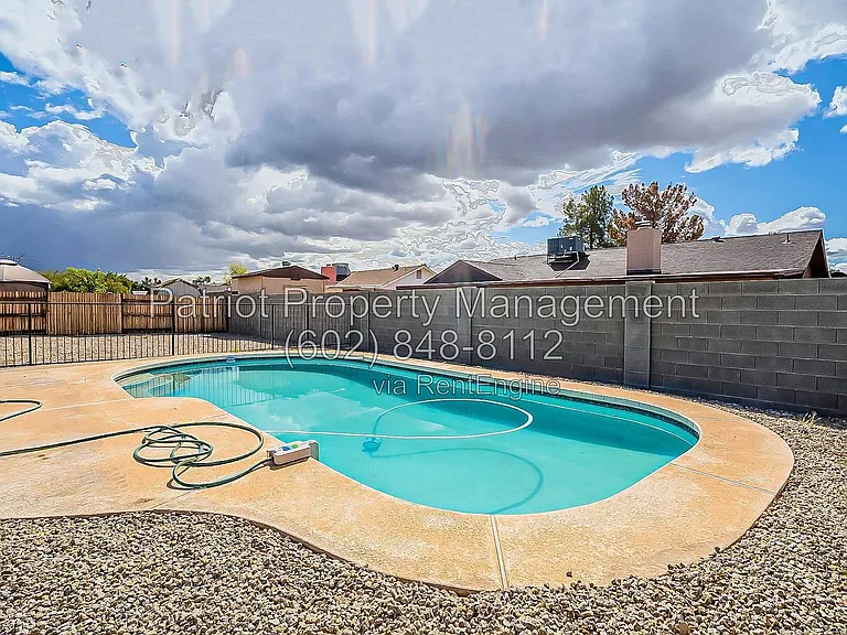 7003 W Sierra St — Photo 35