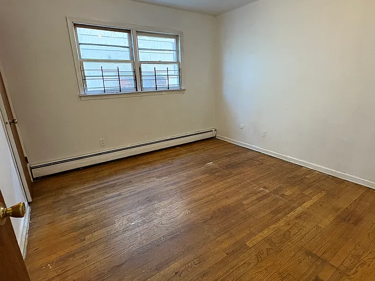 184 Smith St #1A — Photo 3