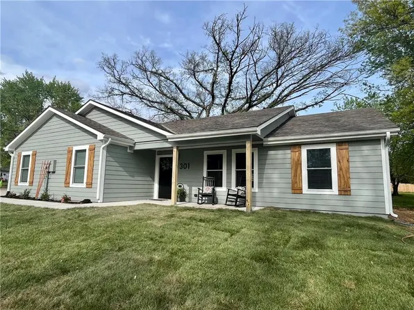 301 E Mill St, Osawatomie, KS 66064