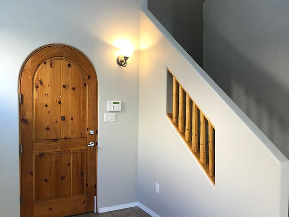 Entry+Foyer+Stairs_3_04172023
