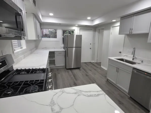1726 N Sawyer Ave Unit 2, Chicago, IL 60647