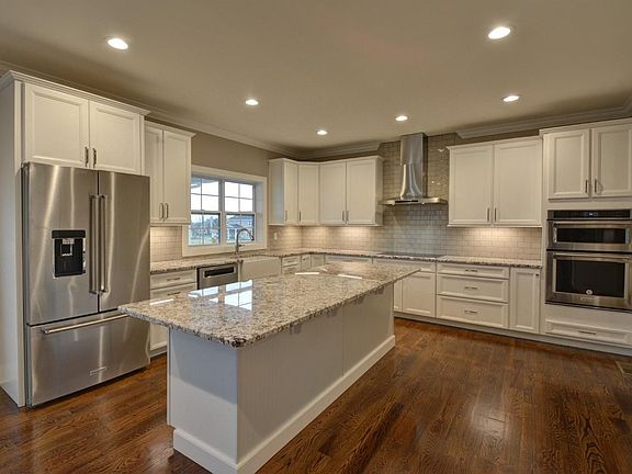 5th image of 125 Aachen Way