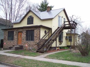 723 S 2nd St, Guttenberg, IA 52052