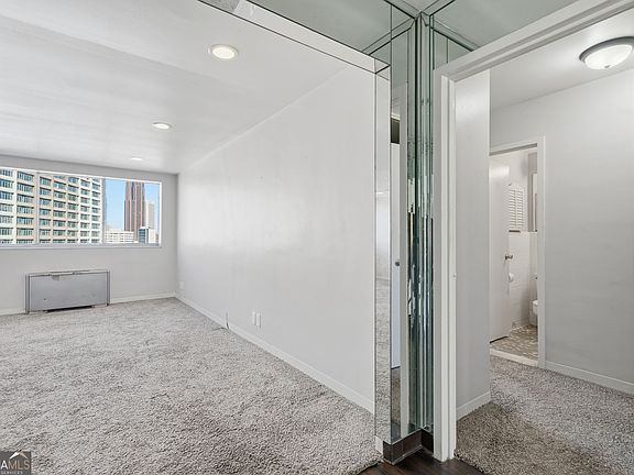 4th image of 215 Piedmont Ave NE APT 2002