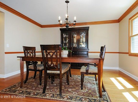 3rd image of 4015 Schillinger Dr