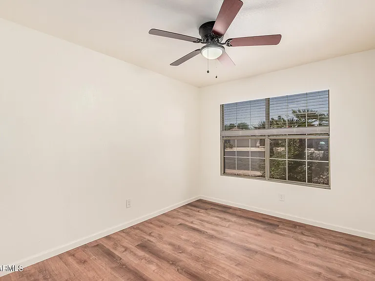1028 W Butler Ct — Photo 21