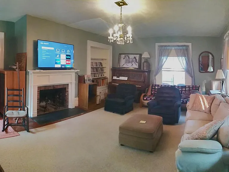 1583 E Shore Dr #A — Photo 4