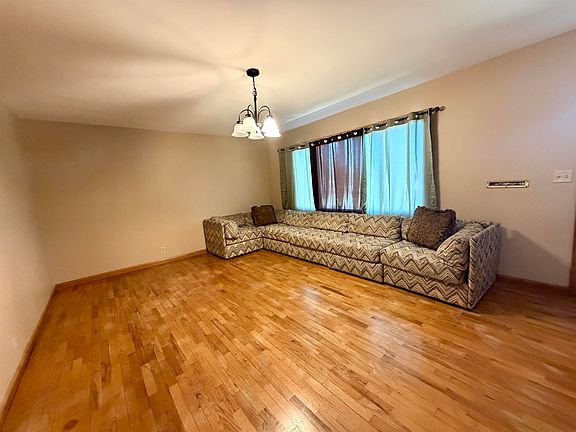 3rd image of 224 N Elm St