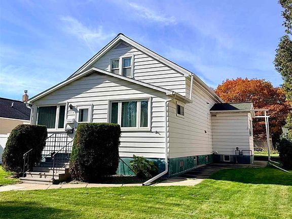 2nd image of 2113 10th Ave E