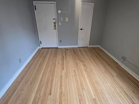 4th image of 55 Belgrove Dr #3
