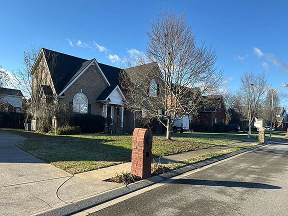 3rd image of 2613 Maylon Dr