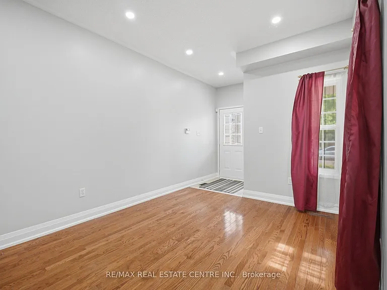 3857 Brinwood Gate #UPPER LEVEL — Photo 6