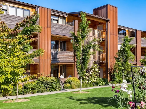 363 Ambrose Lane NW #L103, Bainbridge Island, WA 98110