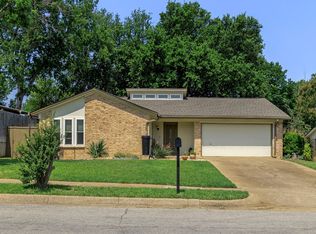 501 Walden Trl, Euless, TX 76039