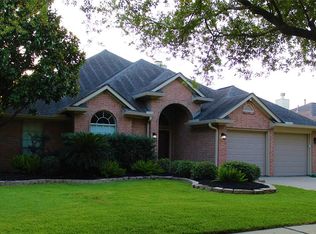 136 Crescent Bay Dr, League City, TX 77573