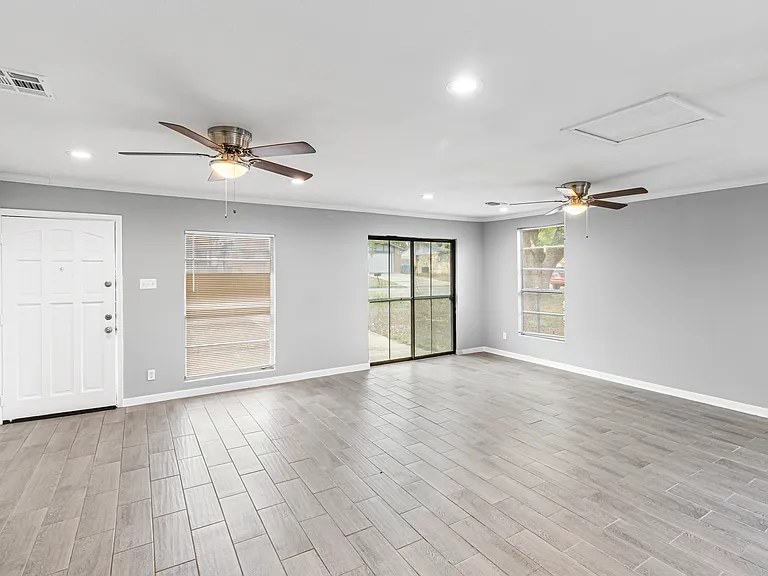 4334 Hickory Hill Dr — Photo 15